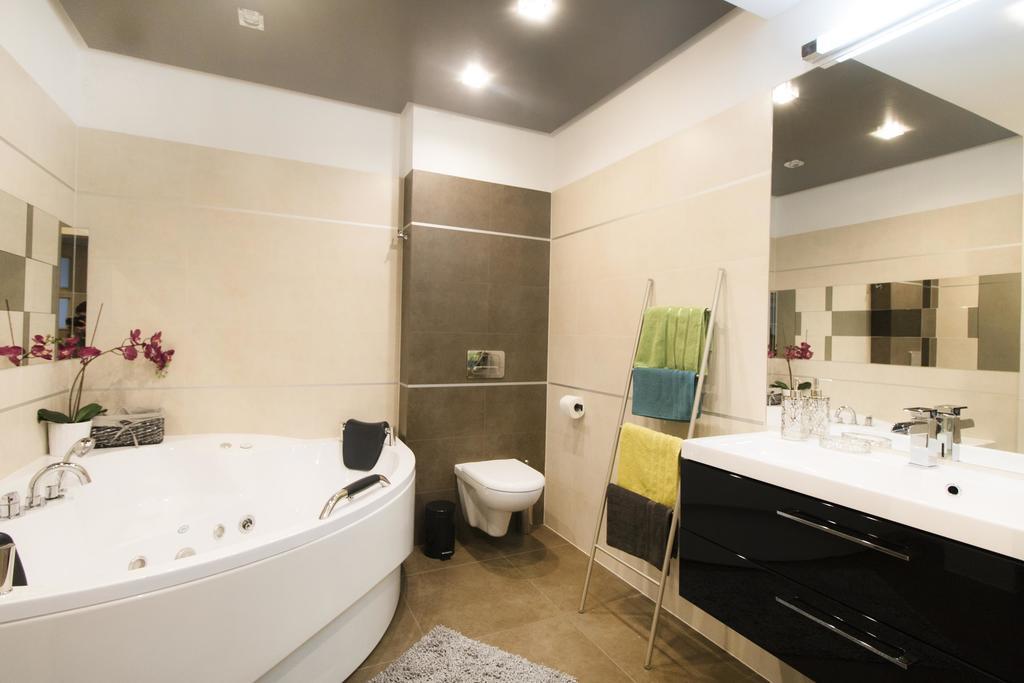 Kings City - Skawinska Apartment Краків Екстер'єр фото